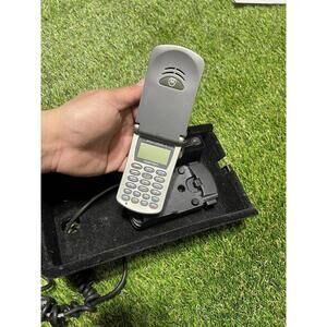 Mercedes-Benz Motorola Timeport Cell Phone and Cradle Complete Wire 2002